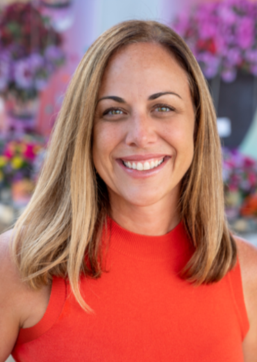 "I’m enthusiastic about our Intrinsa brand, and it’s great to be involved in such an innovative offering. As part of this brand, Dümmen Orange has used technology to differentiate our product offerings from our competitors by using predictive breeding." — Marta Maria Garcia, Head of Product Management, Marketing & Retail North America