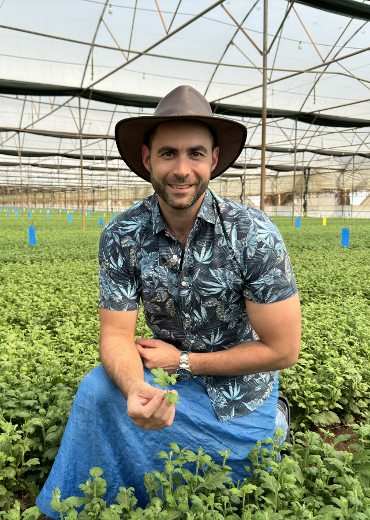 "Adopting IPM not only positions Dümmen Orange as an industry leader but also improves the quality of our products and fosters a healthier biosphere.” — Yaeger Adlam, Managing Director, Uganda